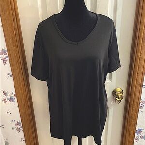 Real Essentials 2XL short sleeve black shirt - thin and cool - good under shirt